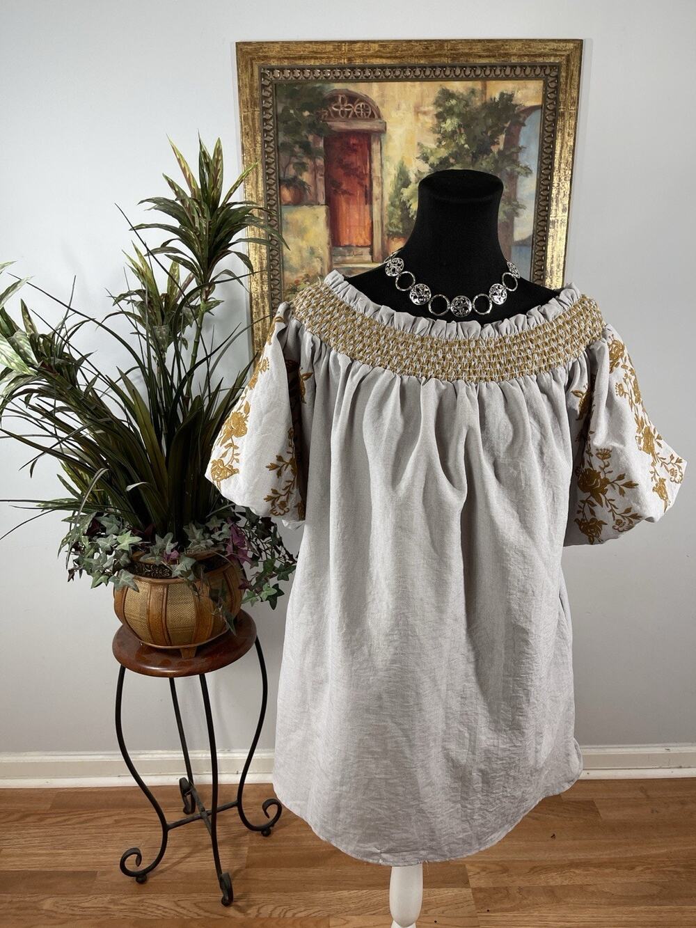 Umgee Gray Gold Embroidered Boho Tunic Dress Small Smocked Neck Peasant Top‎